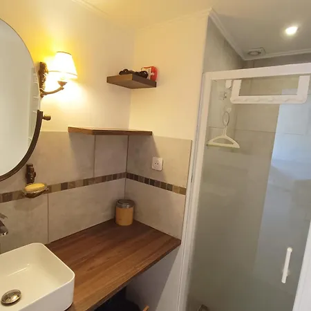 Apartment Refurbished With Terrace And Garden *