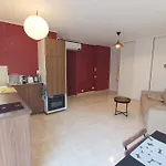 Refurbished With Terrace And Garden Διαμέρισμα Νίκαια