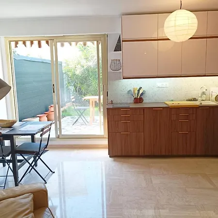 Refurbished With Terrace And Garden